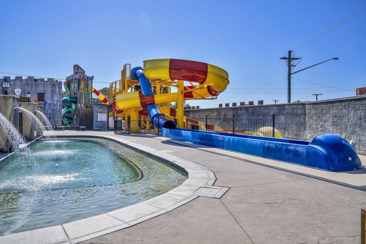 Ingenia Holidays Ulladulla Logo