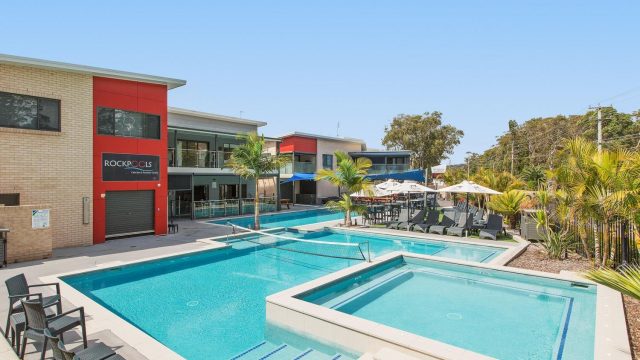 middle-rock-holiday-resort.jpg