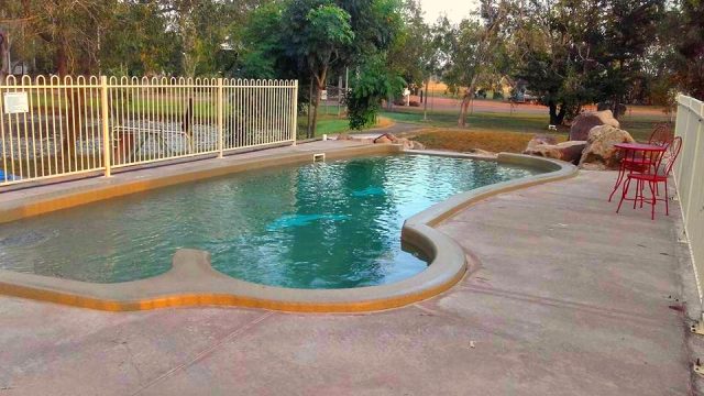 Lakes-pool