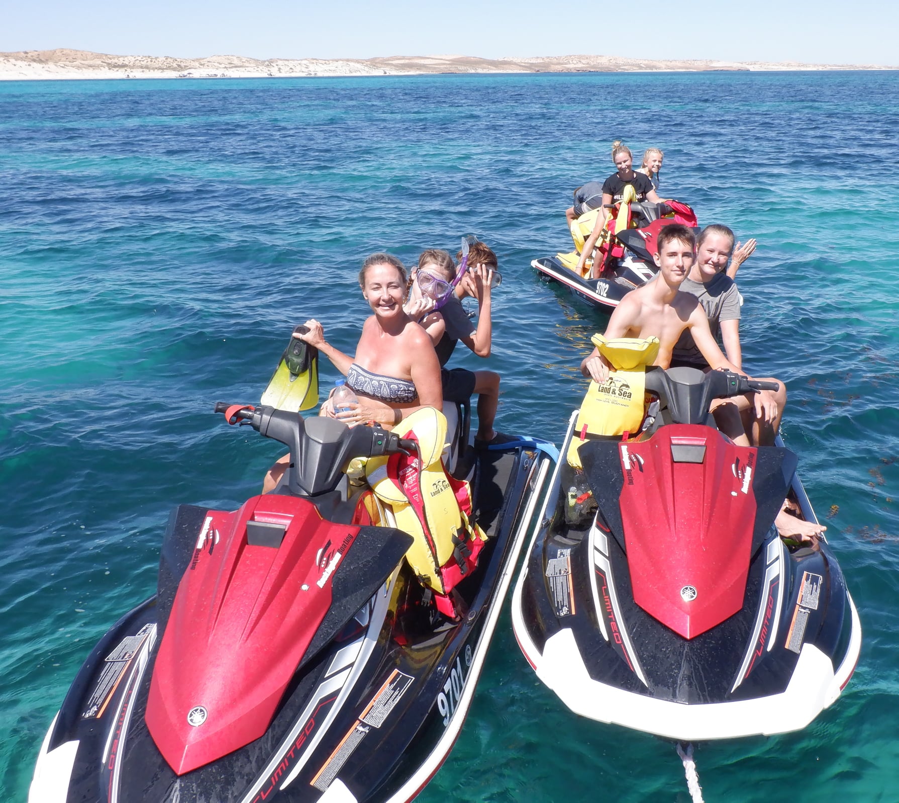 Coral Coast Tours Logo